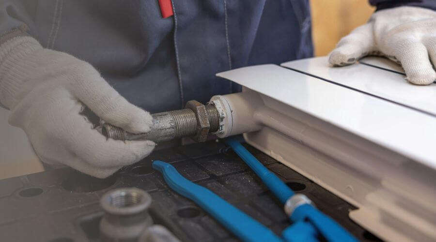 Expert burst pipe repair services in Rosholt, SD